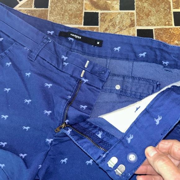 Harper Womens Shorts Size Medium blue unicorn Whimsical inseam 3 stretch - Picture 7 of 9